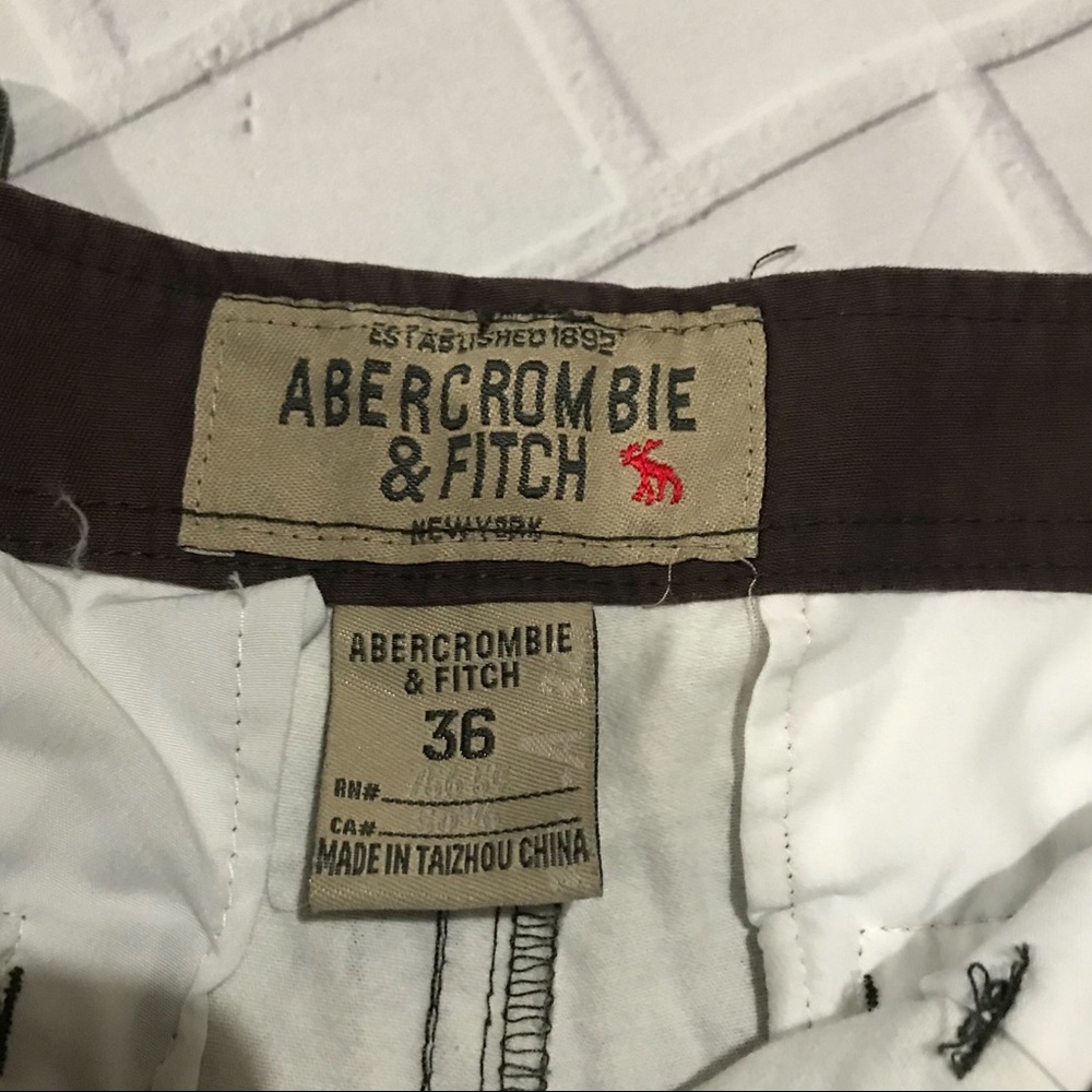 Abercrombie & Fitch Bermuda Shorts Sz 36 (Y13) - Picture 3 of 3